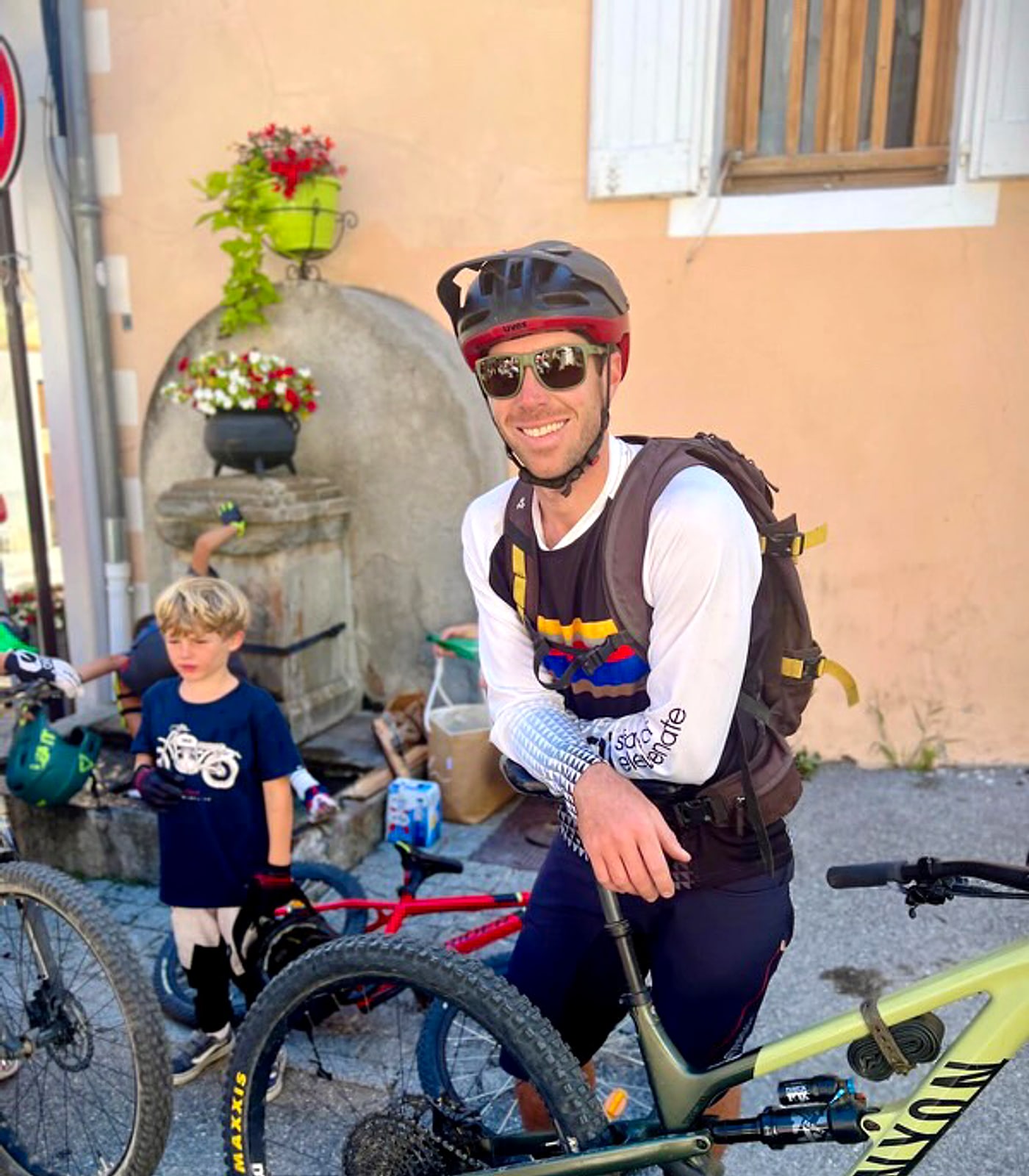 Maël Ollivier avec son VTT